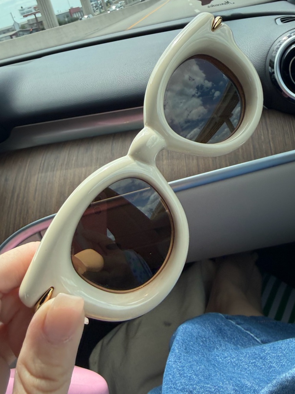 Loewe Inflated Round Sunglasses - Picture 3 of 11
